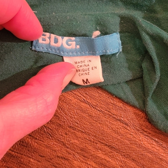 BDG Green Semi-Sheer V-Neck T-Shirt M - Picture 3 of 4